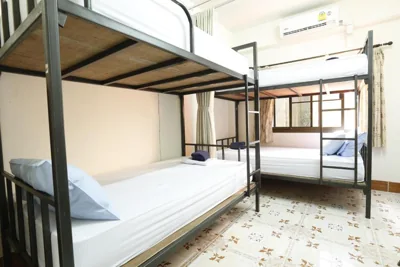 Lit en dortoir de 6 lits — Baan Kamala Fantasea Hotel